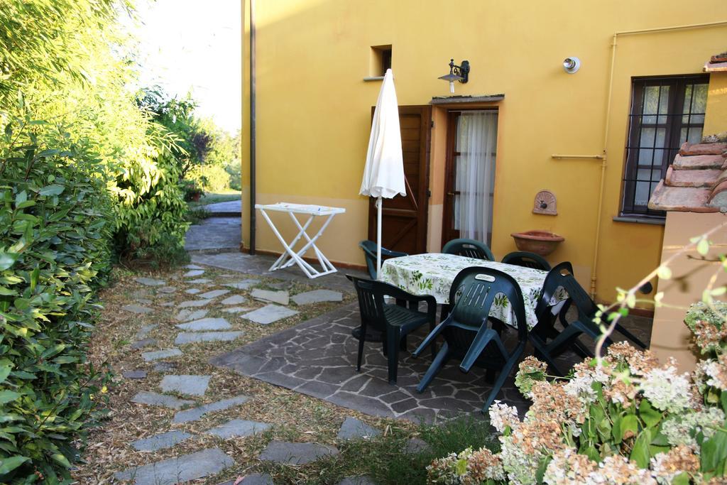 Agriturismo Poggio Al Tesoro Crespina Eksteriør bilde