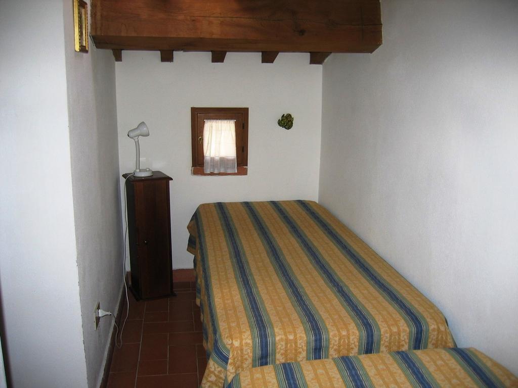 Agriturismo Poggio Al Tesoro Crespina Eksteriør bilde